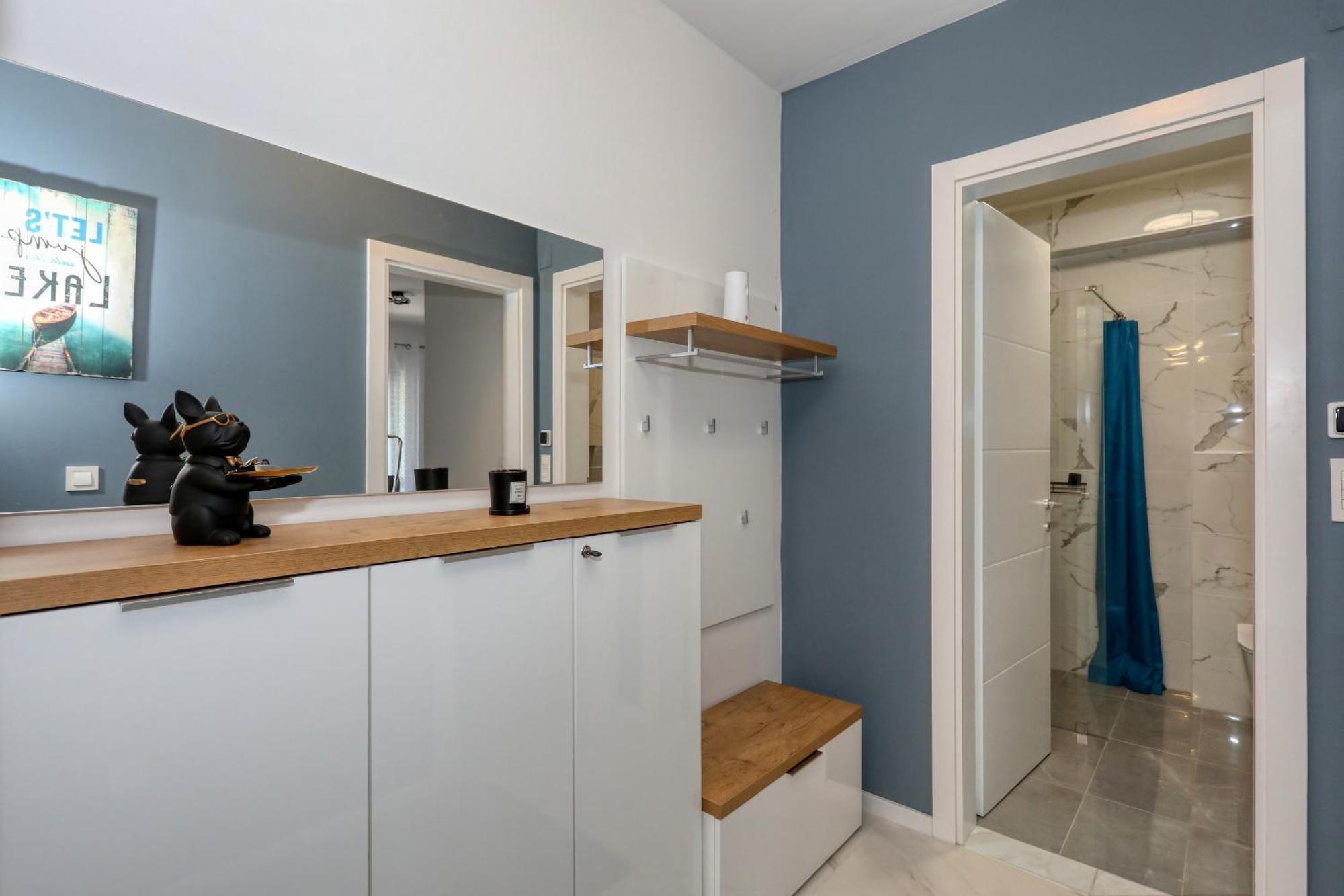 Apartment Relex With Pool & Jacuzzi Privlaka  Exterior photo
