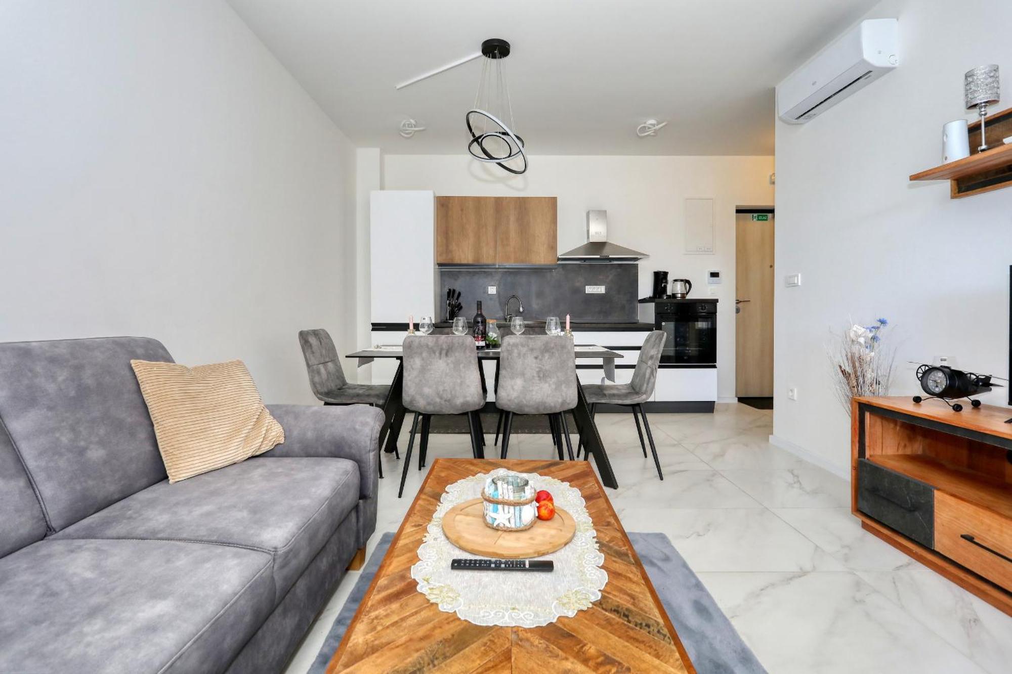 Apartment Relex With Pool & Jacuzzi Privlaka  Exterior photo